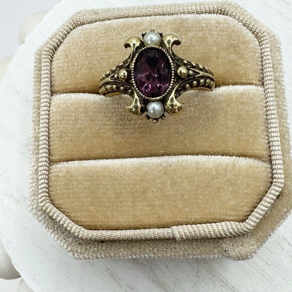Vtg Avon Queensbury Purple Faux Amethyst Ring Victorian Revival Size 5-6.5 - Picture 7 of 14